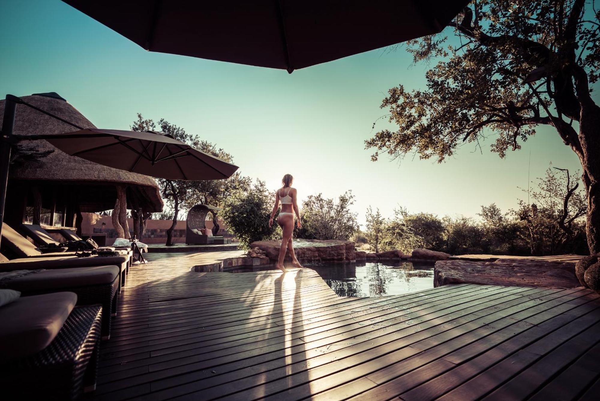 Rhulani Safari Lodge Заповедник Мадикве Экстерьер фото