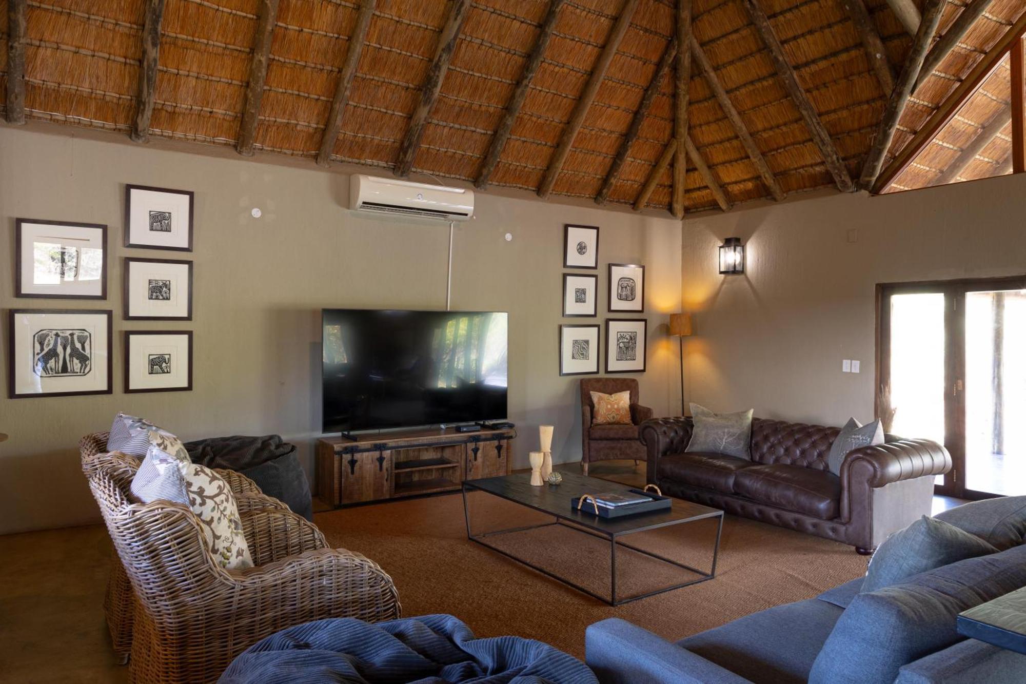 Rhulani Safari Lodge Заповедник Мадикве Экстерьер фото