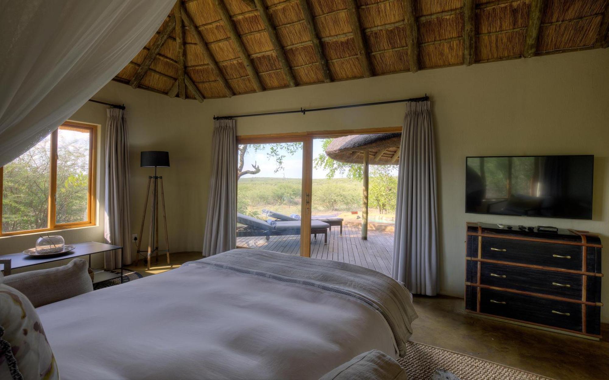 Rhulani Safari Lodge Заповедник Мадикве Экстерьер фото