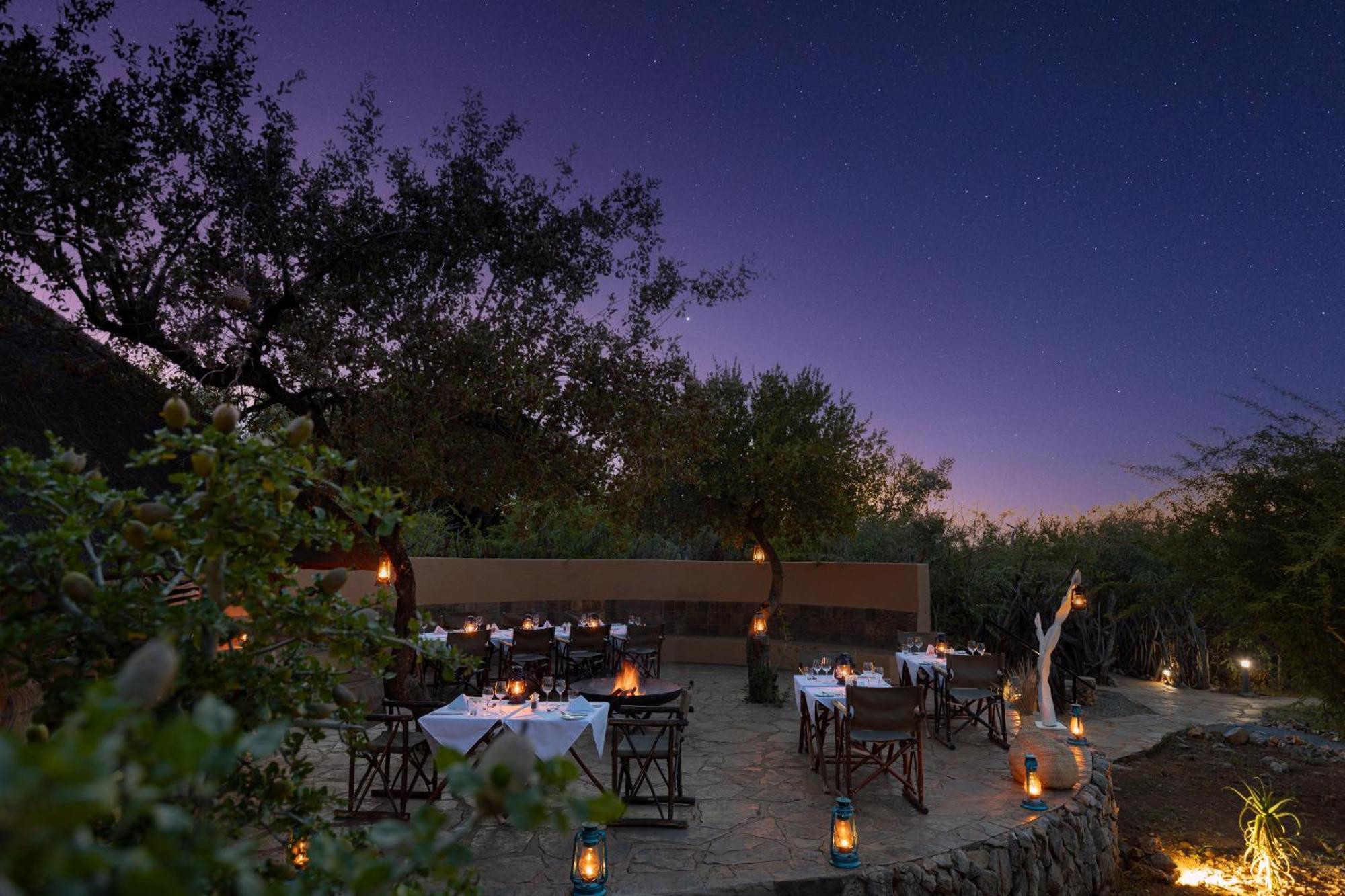 Rhulani Safari Lodge Заповедник Мадикве Экстерьер фото