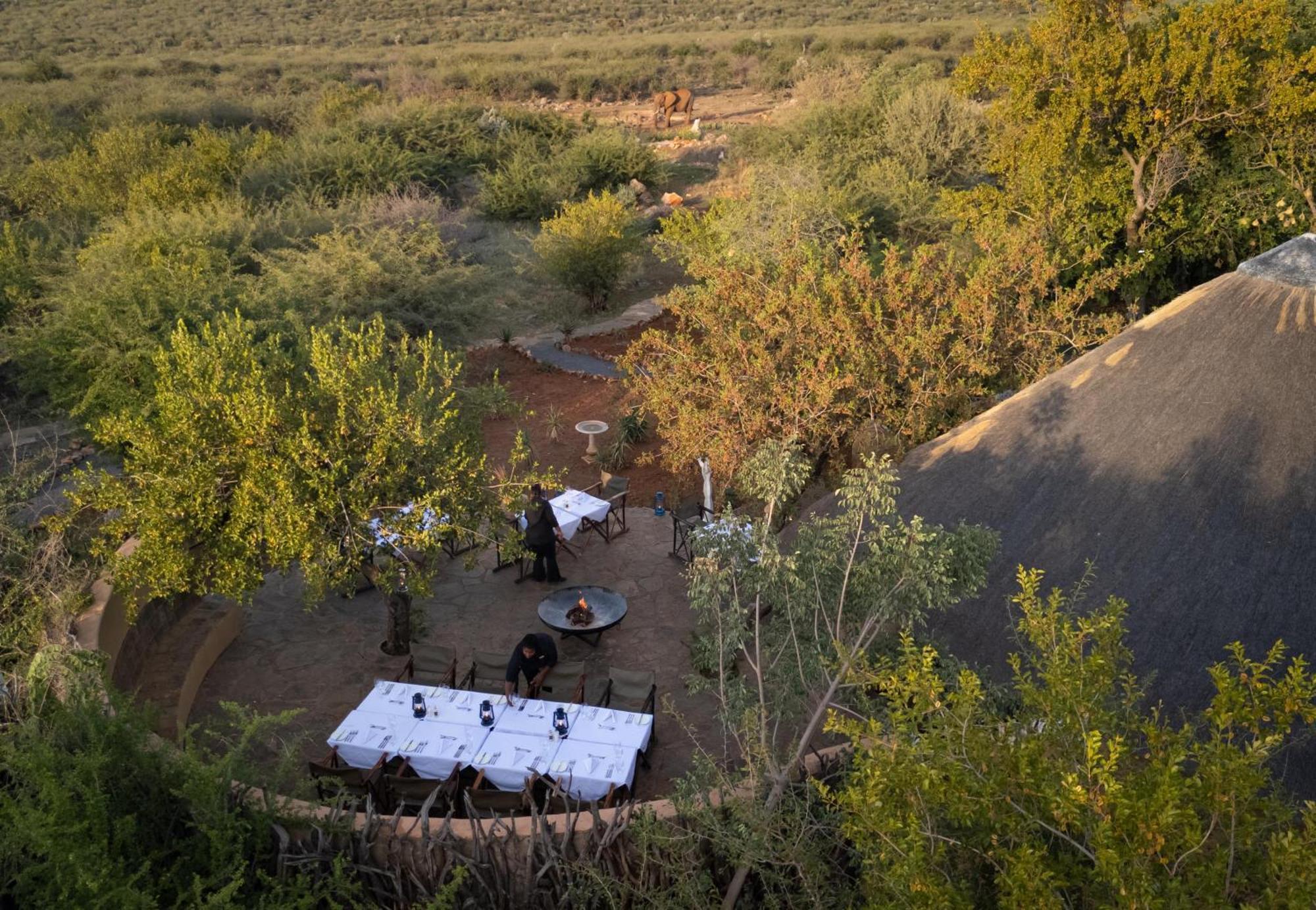 Rhulani Safari Lodge Заповедник Мадикве Экстерьер фото